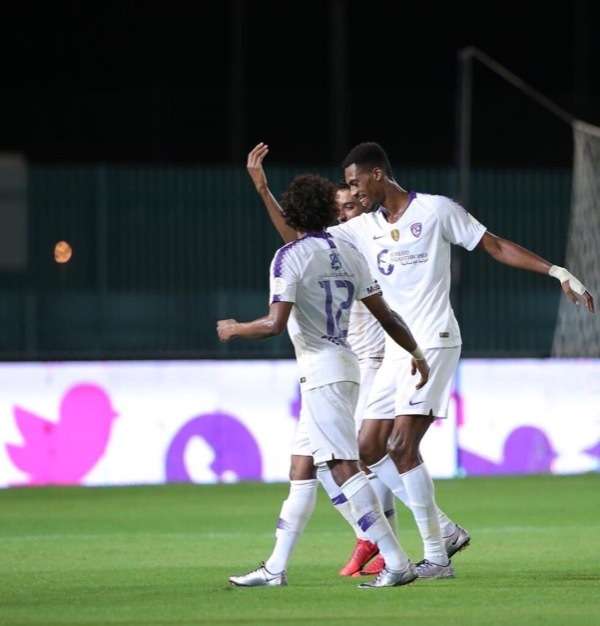 لاعبو الهلال