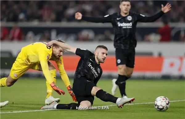 ?i=epa%2fsoccer%2f2018-11%2f2018-11-02%2f2018-11-02-07137533_epa