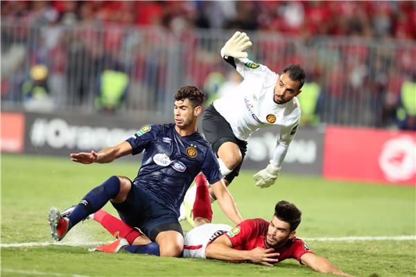 لقطة ضربة الجزاء الأولى