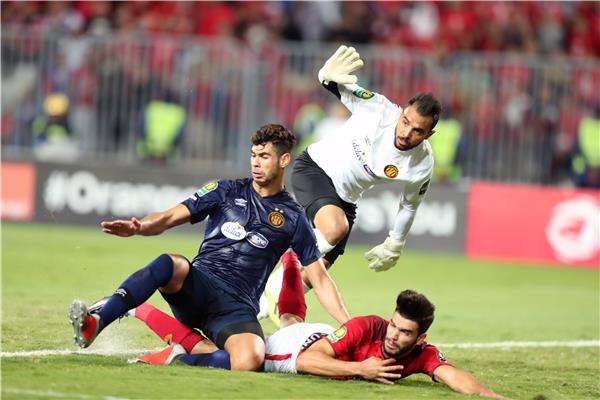 لقطة ضربة الجزاء الأولى