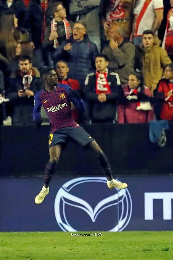 ?i=epa%2fsoccer%2f2018-11%2f2018-11-03%2f2018-11-03-07140058_epa