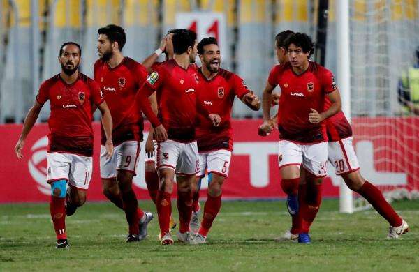 لاعبو الأهلي