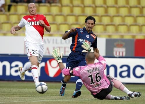 2010-08-17t192147z_01_sno01_rtridsp_3_soccer_reuters