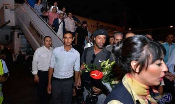 من وصول رونالدينيو