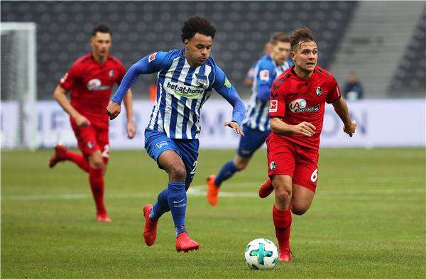 أمير أبراشي - يمين