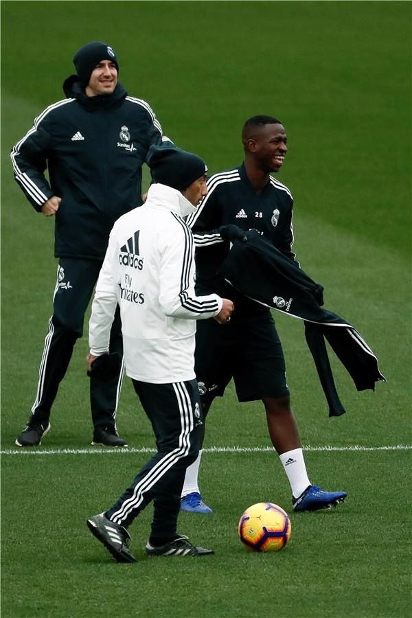 فينيسيوس خلال تدريبات ريال مدريد