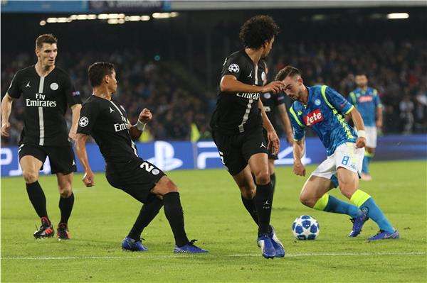 من لقاء سان جيرمان ونابولي