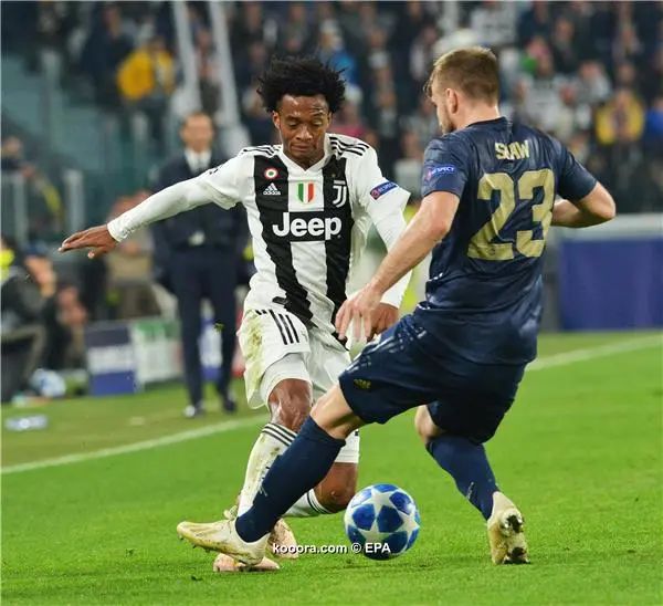 ?i=epa%2fsoccer%2f2018-11%2f2018-11-07%2f2018-11-07-07149423_epa