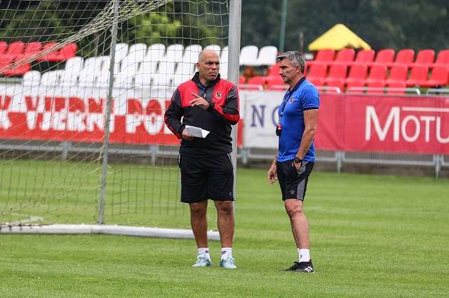 يوسف وكارتيرون 