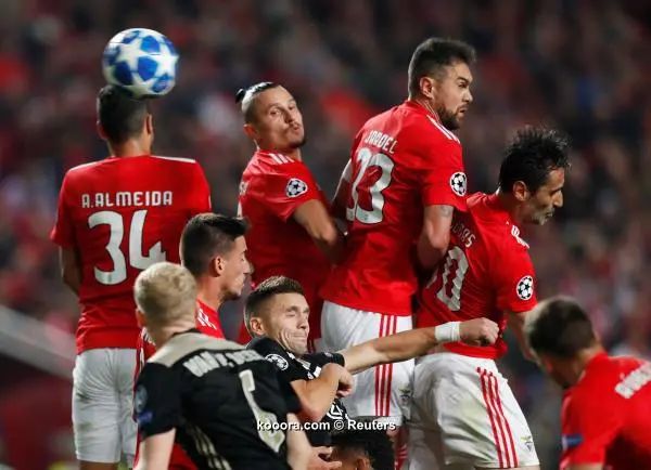 ?i=reuters%2f2018-11-07%2f2018-11-07t210658z_1804518491_rc1ea861cc30_rtrmadp_3_soccer-champions-slb-aja_reuters