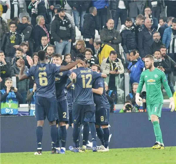 ?i=epa%2fsoccer%2f2018-11%2f2018-11-07%2f2018-11-07-07149640_epa