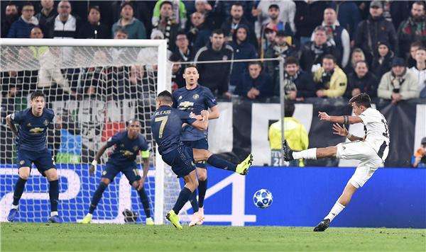 ديبالا أمام اليونايتد