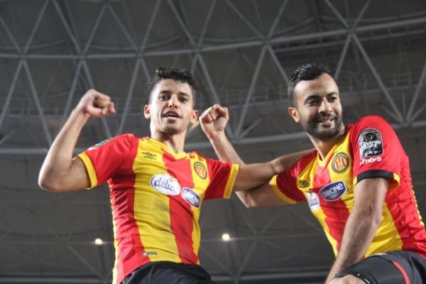 الخنيسي وسعد بقير يحتفلان على المرمى