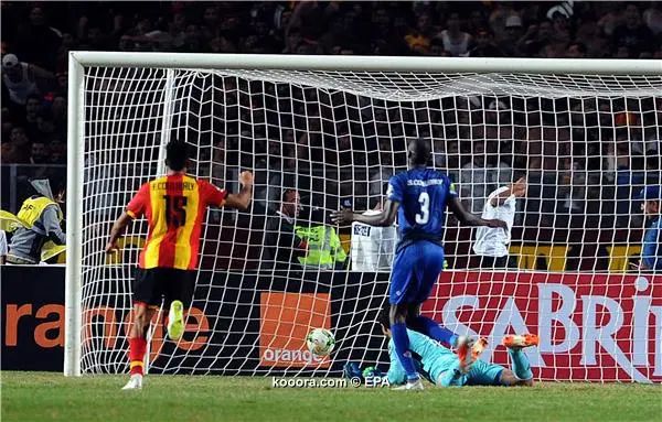 ?i=epa%2fsoccer%2f2018-11%2f2018-11-10%2f2018-11-10-07154579_epa