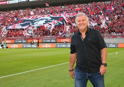 البرازيلي زيكو مع كاشيما الياباني