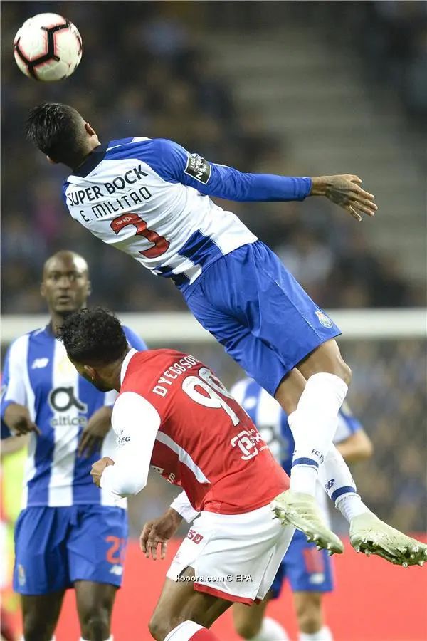 ?i=epa%2fsoccer%2f2018-11%2f2018-11-10%2f2018-11-10-07156613_epa