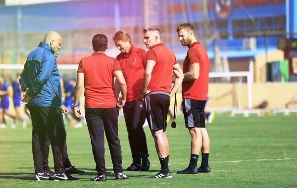 الجهاز الفني للأهلي