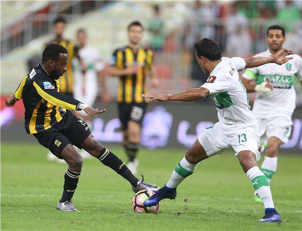 جانب من مواجهة سابقة بين الفريقين