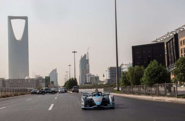 من أحد السباقات "أرشيفية"