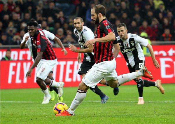 جونزالو هيجواين