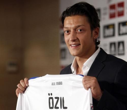 2010-08-18t125009z_01_sps01_rtridsp_3_soccer-spain-ozil_reuters