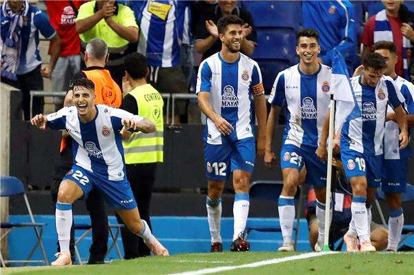 لاعبو إسبانيول