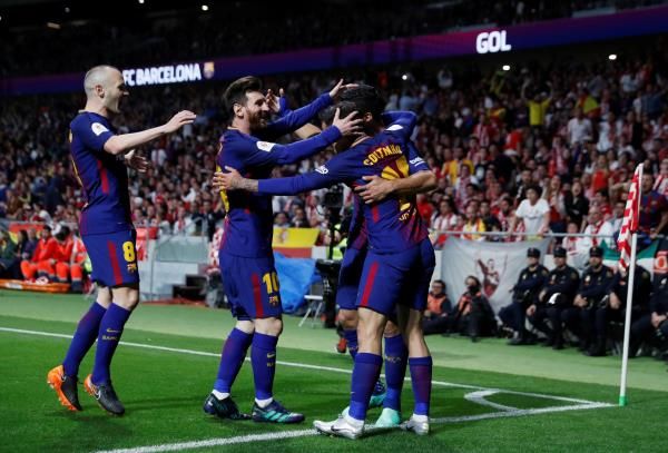 لاعبو برشلونة 