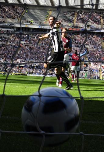 2010-08-22t151346z_01_nvr17_rtridsp_3_soccer-england_reuters