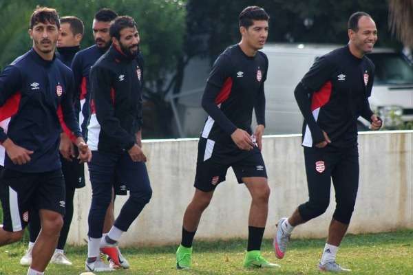 جانب من تدريبات الافريقي  