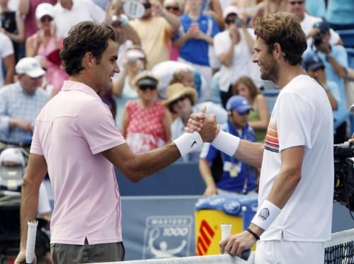 2010-08-22t192954z_01_cin14_rtridsp_3_tennis-men-cincinnati_reuters