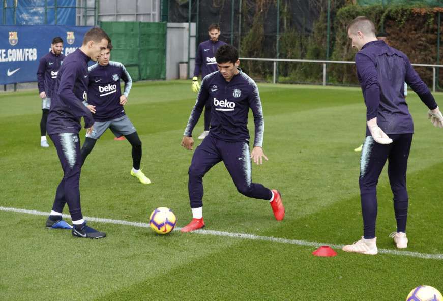 من مران برشلونة