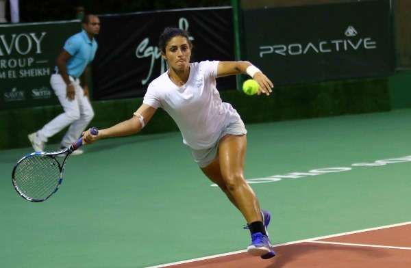 علا أبو ذكري