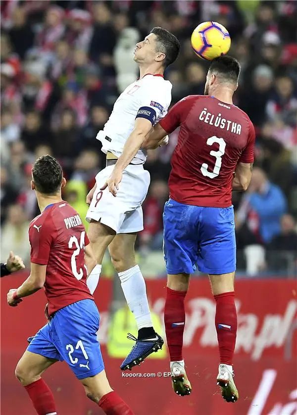 ?i=epa%2fsoccer%2f2018-11%2f2018-11-15%2f2018-11-15-07167767_epa