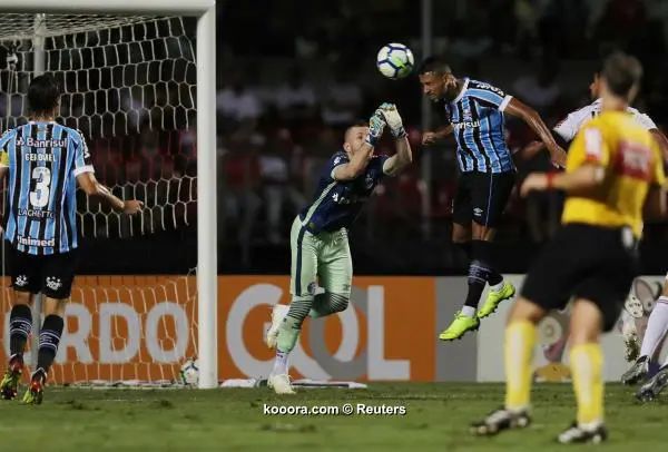 ?i=reuters%2f2018-11-15%2f2018-11-15t224706z_1704010698_rc16e234de30_rtrmadp_3_soccer-brazil-sao-gre_reuters