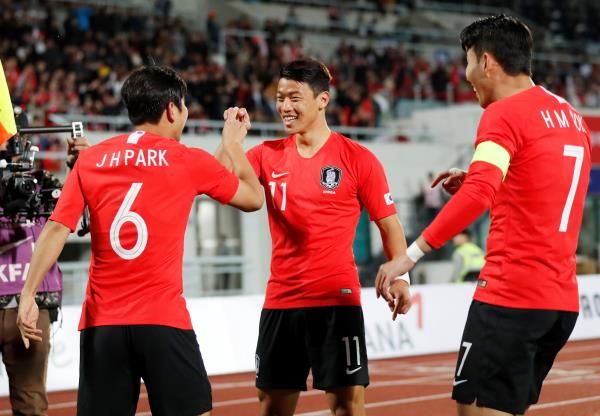 لاعبو منتخب كوريا الجنوبية