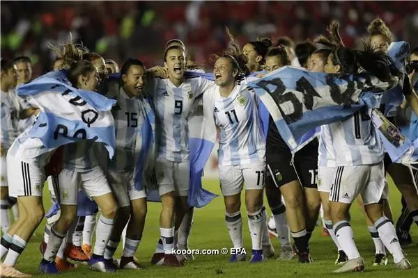 ?i=epa%2fsoccer%2f2018-11%2f2018-11-14%2f2018-11-14-07163800_epa