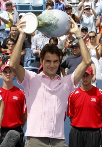2010-08-22t192215z_01_cin12_rtridsp_3_tennis-men-cincinnati_reuters