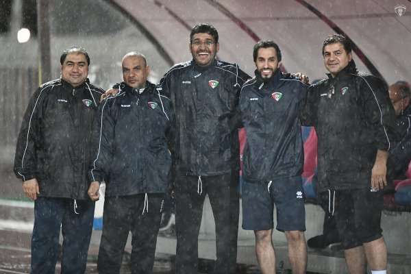 عوض مع الجهاز الإداري للأزرق