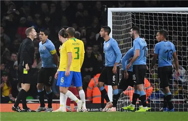 ?i=epa%2fsoccer%2f2018-11%2f2018-11-16%2f2018-11-16-07171404_epa