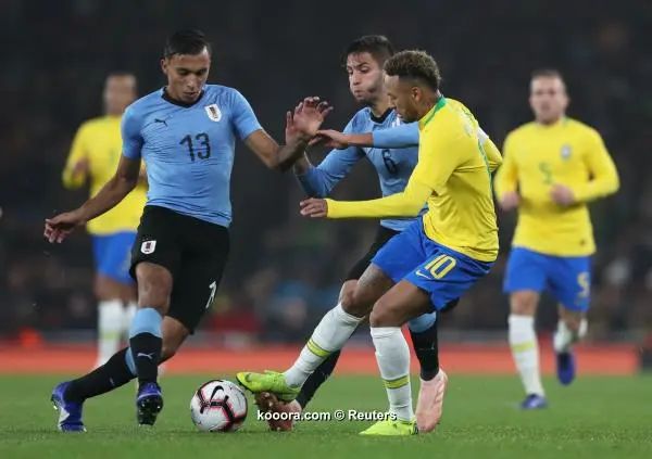 ?i=reuters%2f2018-11-16%2f2018-11-16t212220z_1517374955_rc1295bc2060_rtrmadp_3_soccer-friendly-bra-ury_reuters