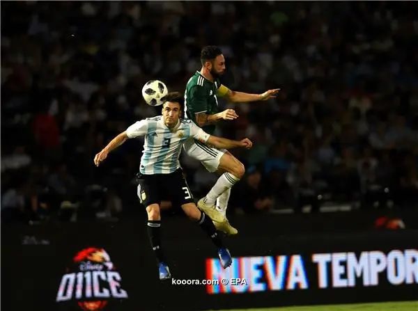 ?i=epa%2fsoccer%2f2018-11%2f2018-11-17%2f2018-11-17-07171660_epa