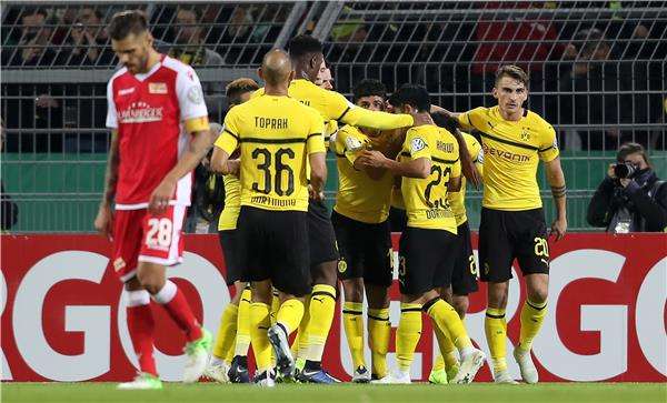 لاعبو بوروسيا دورتموند