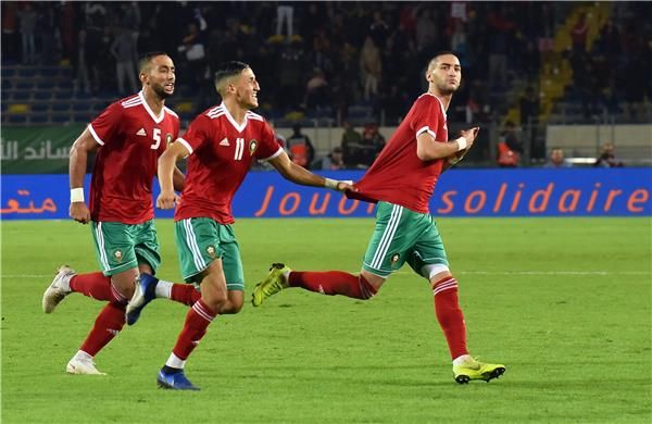 فرحة حكيم زياش بهدف الثاني في الكاميرون أمس