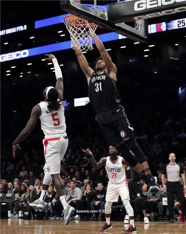 ?i=epa%2fbasketball%2f2018-11%2f2018-11-18-07174052_epa