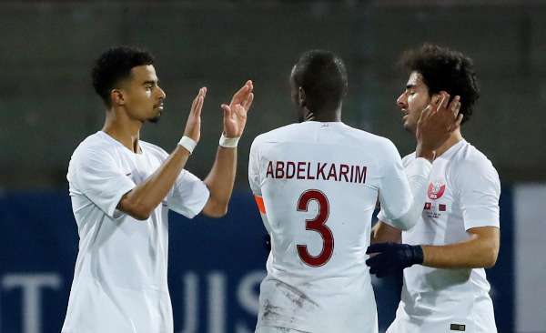 لاعبو منتخب قطر