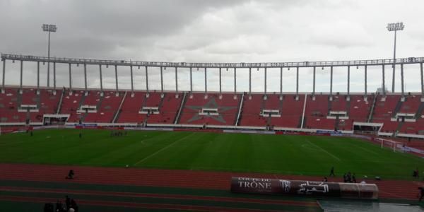  صورة الملعب قبل ساعة من اللقاء