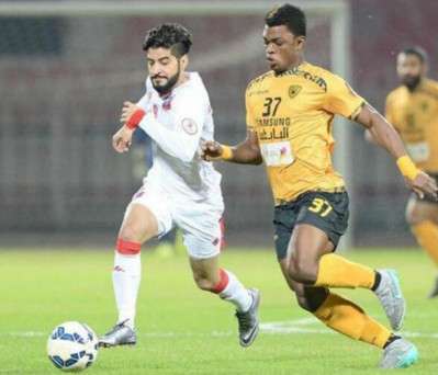 جانب من لقاء سابق بين القادسية والشباب