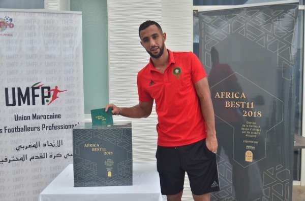 بن عطية أثناء التصويت