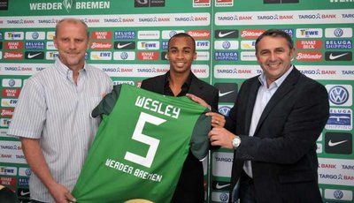 2010-08-25-00000102300386