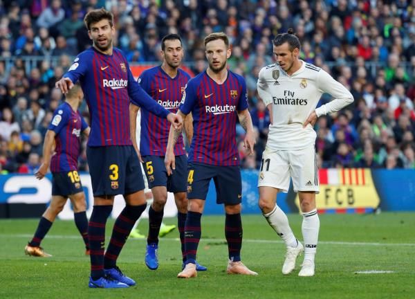 لاعبو برشلونة